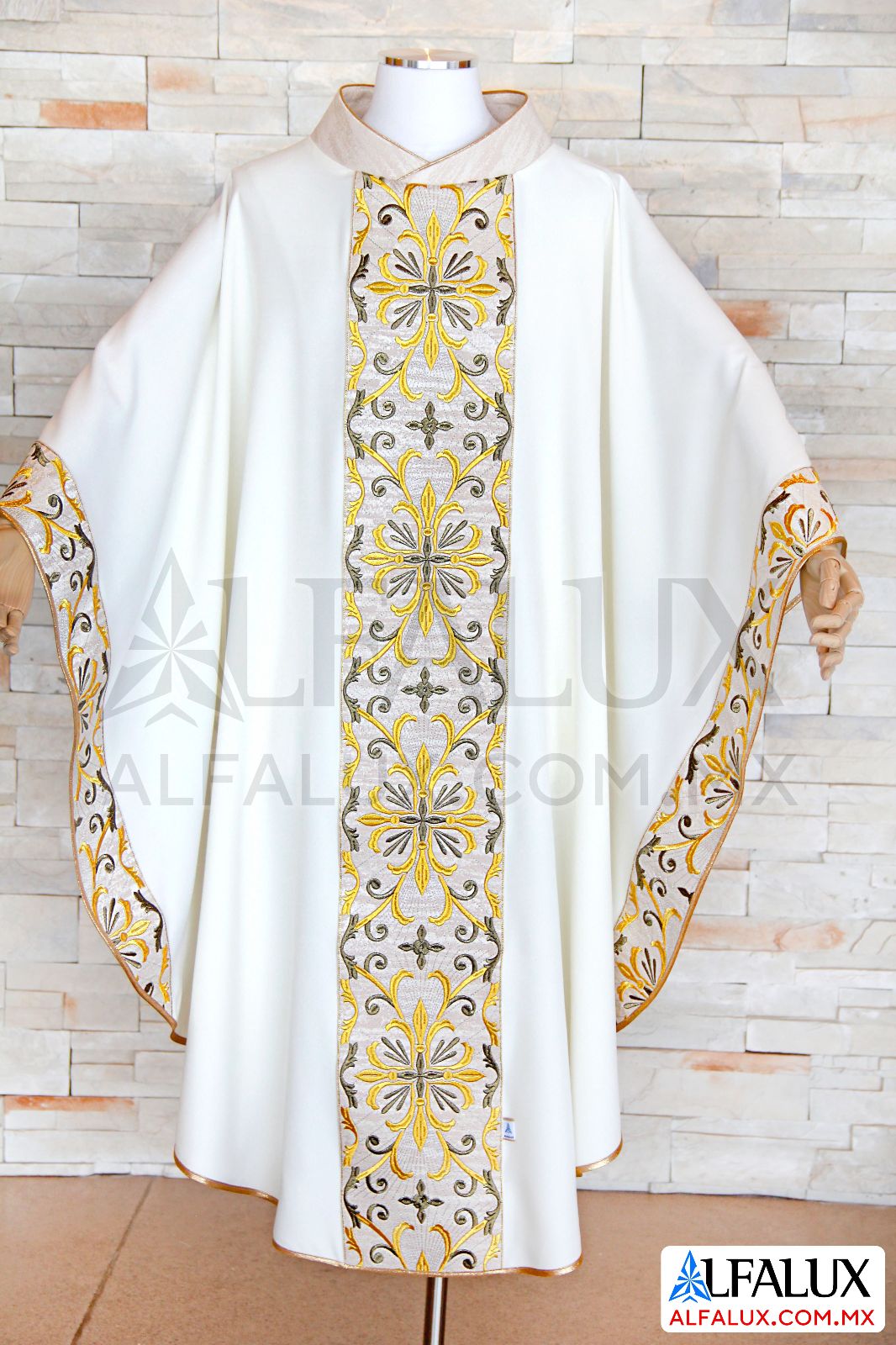 30 SAN MIGUEL Alfalux Casulla Laterales Bronce Brocado 300 (1)